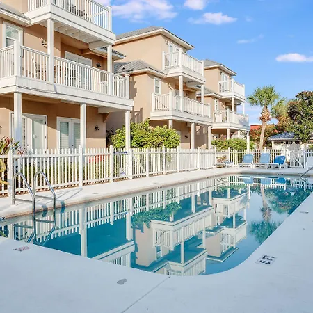 Sand Dollar Holler-Pool-Close To Beach And Shops! Villa